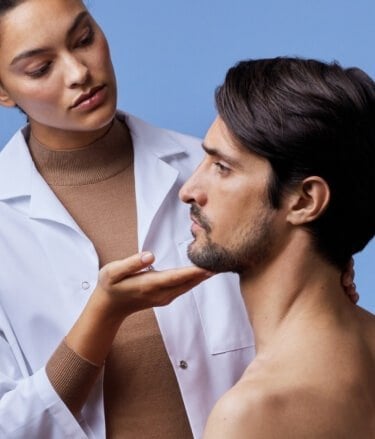 EN LA ROCHE-POSAY DEFENDEMOS LA DERMATOLOGÍA QUE CAMBIA VIDAS